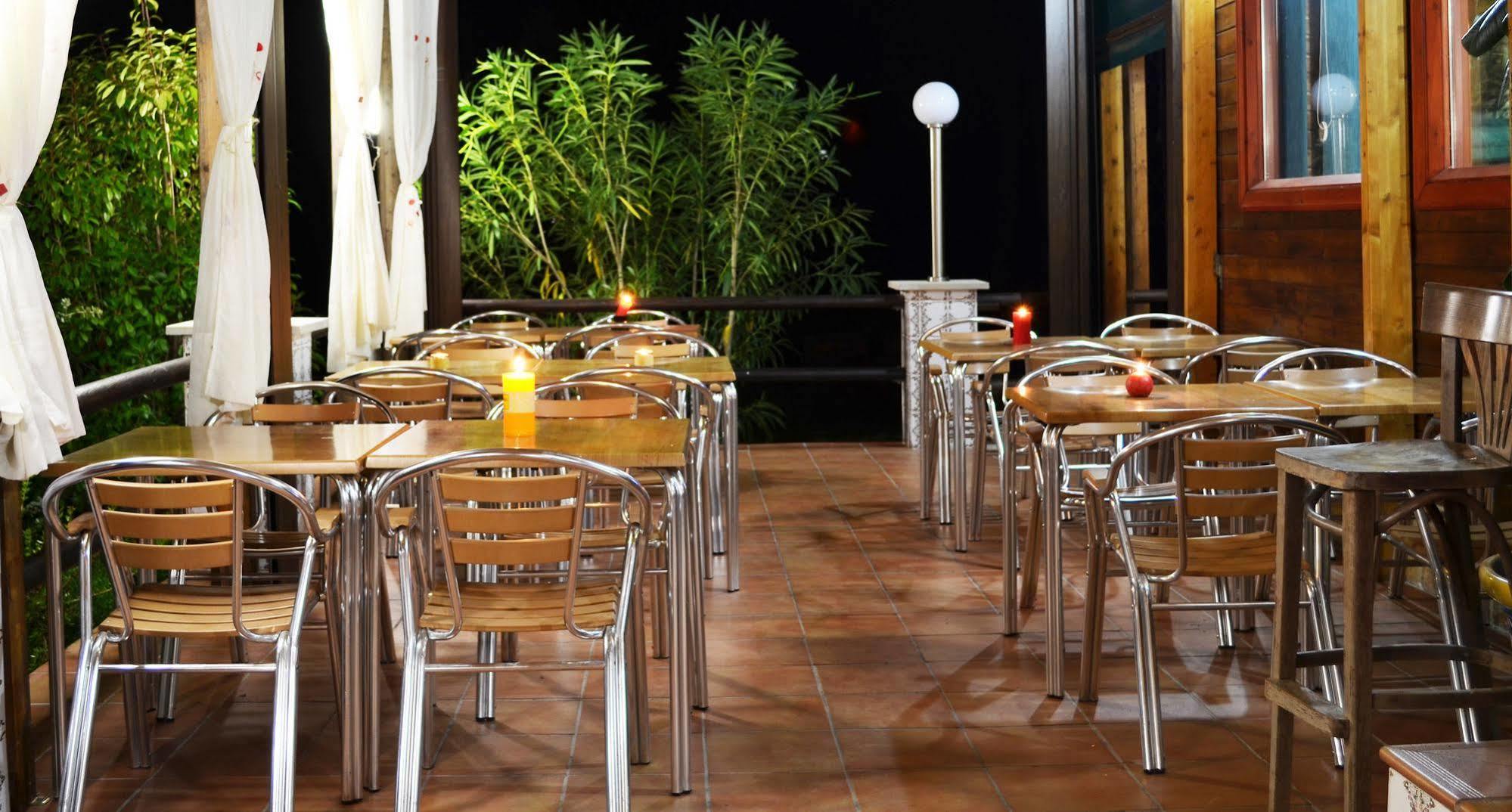 Apartamentos Paraje San Gines Andújar Exteriör bild
